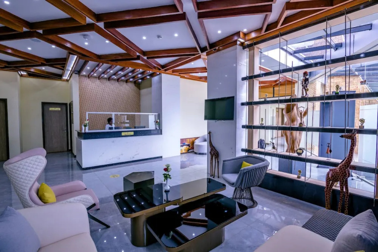 La Maison Royale - South C