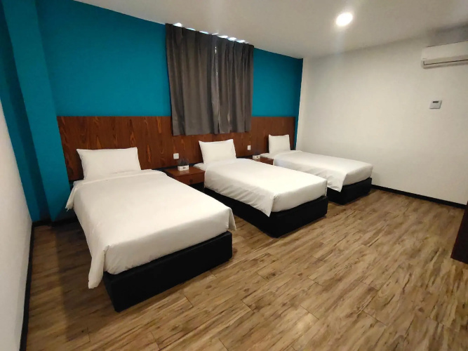 3-Plus Hotel