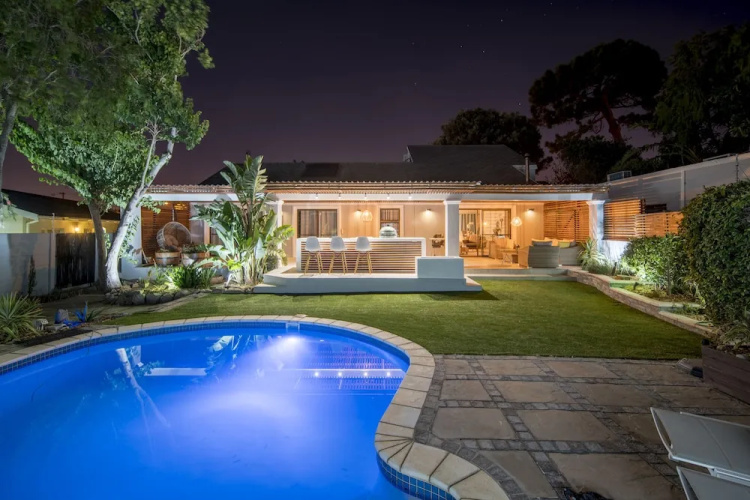 Three-bedroom-holiday-home! Living Area With Open-plan Kitchen. Big Veranda!