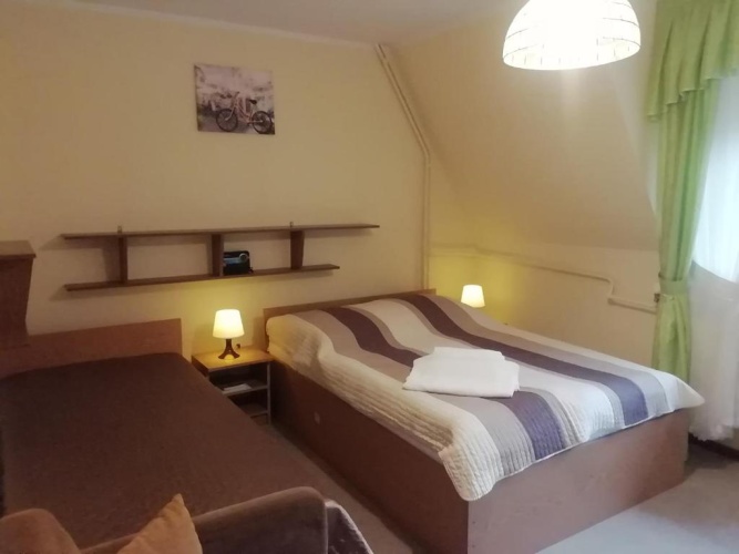 Standard Triple room with balcony