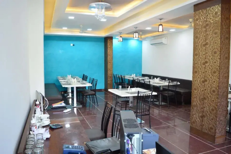 Hotel Omkar Palace