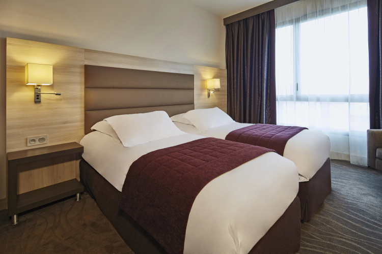 Kyriad Prestige Lyon Est - Saint Priest Eurexpo Hotel and Spa