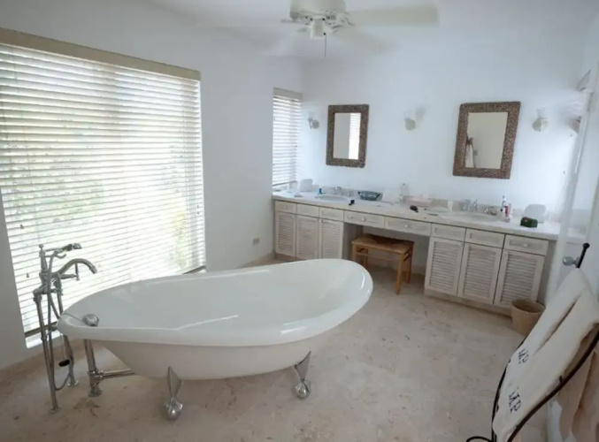Oceanfront Escape: New Luxury Home