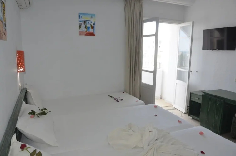 Triple room