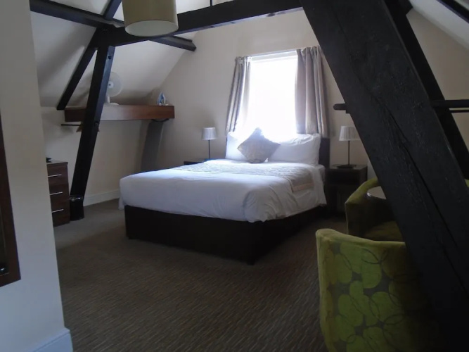 Danebury Hotel