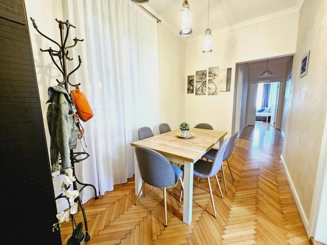 Urban Downtown Apartment
