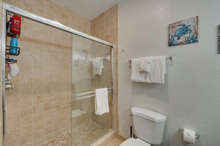 3 Bedrooms Apartment