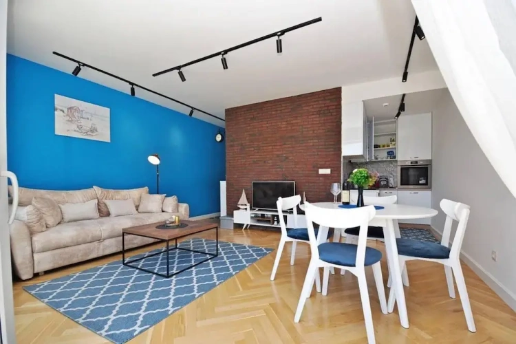 Apartment with balcony
