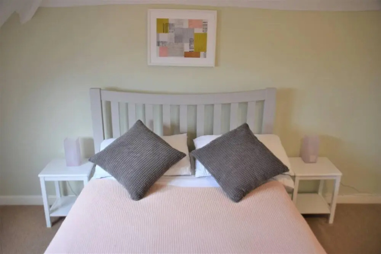 Charming 3-bed Apartment in Talgarth Powys