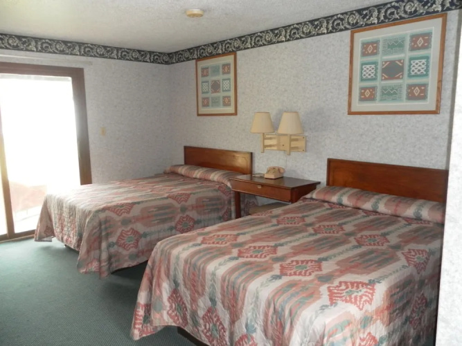 Tidewater Motel