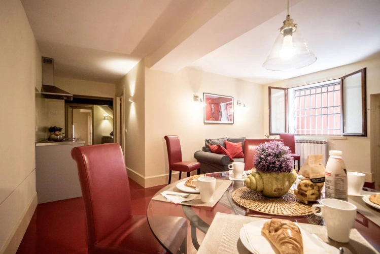 2 Bedrooms Apartment