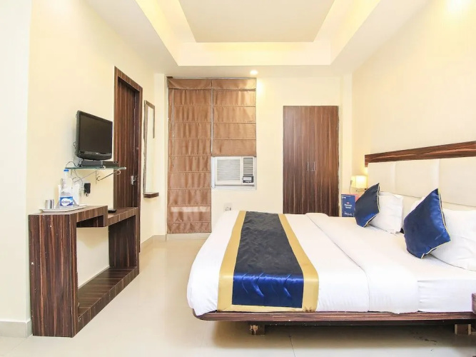 OYO 2032 Hotel Exotica