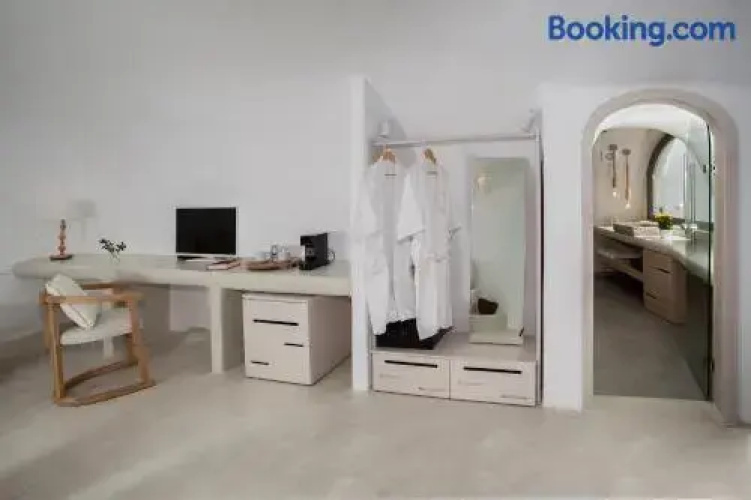 Antithesis Apartments