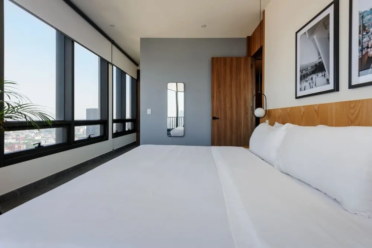 2 Bedrooms Apartment with city view