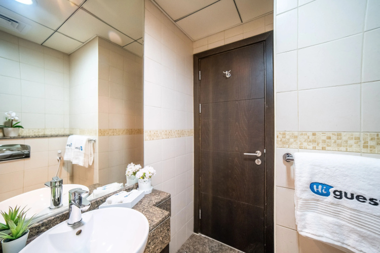 Comfortable studio with great view in Bay Central!