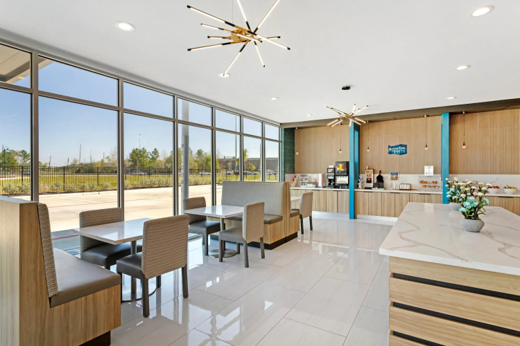 Clarion Pointe Spring - Houston North