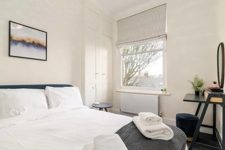 Modern 2BR Home in West London!