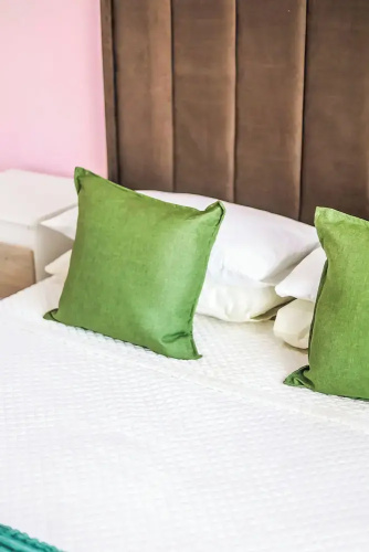 Serenity Heights Backpackers Lodge