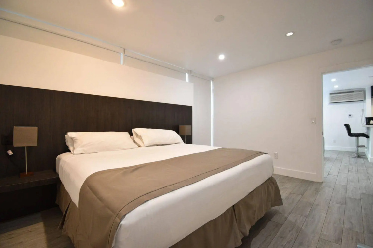 Harding Beach Suites