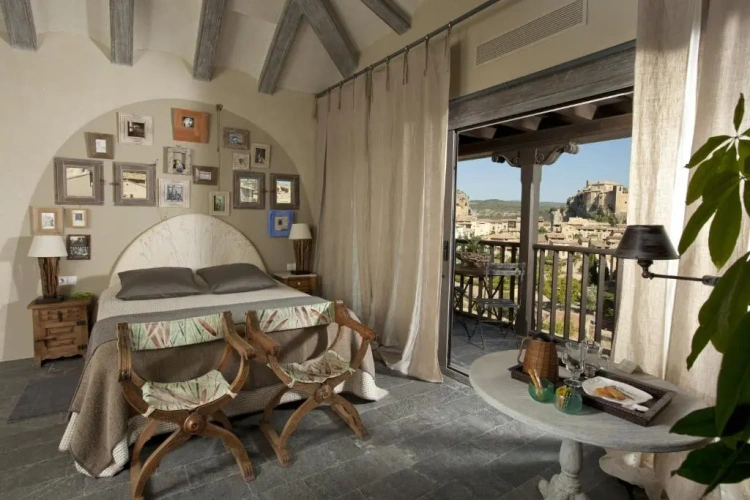Suite with balcony and with view