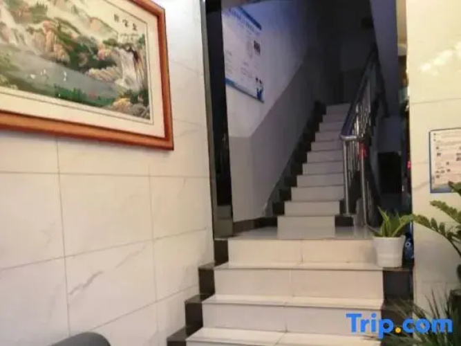 Heyue Hotel
