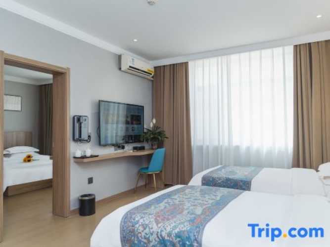 Deluxe Suite