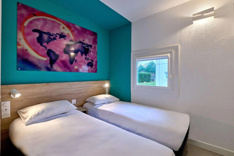 Hotel Kyriad Direct Moulins Sud