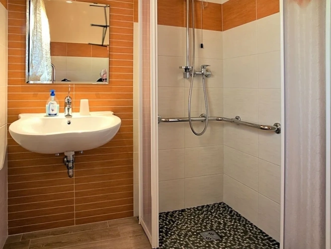 1 Bedroom Apartment with garden view