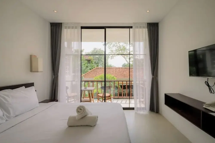 Deluxe Double room with pool view