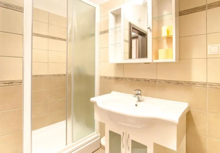 2 Bedrooms Luxury Apartment with sea view