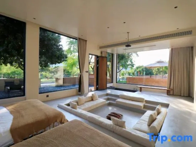 Luxury Twin Suite