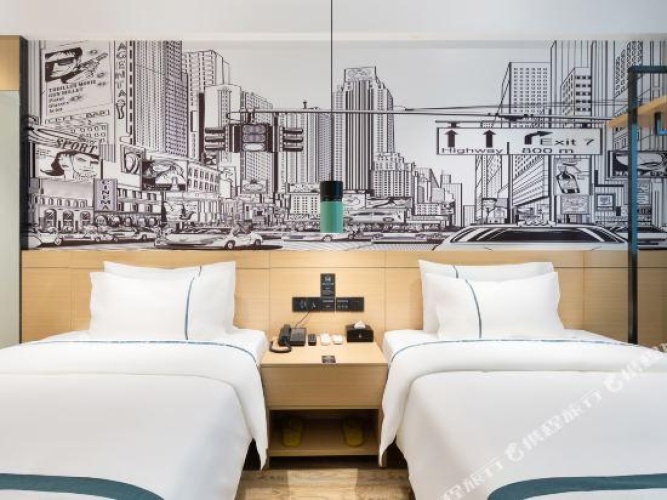 Quadruple Family Suite