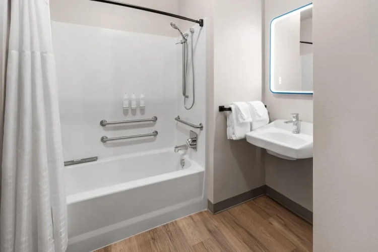 Quadruple Suite