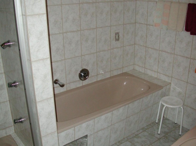 3 Bedrooms Apartment