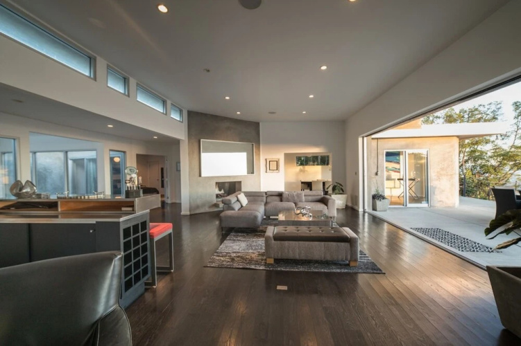 Villa High Views