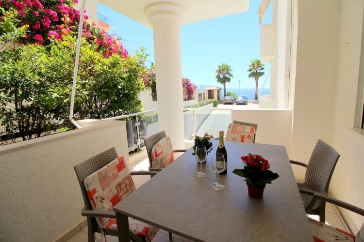 Apartment with balcony