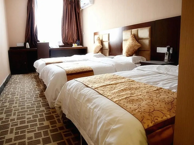 Cardin Holiday Hotel