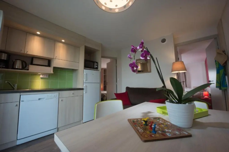 2 Bedrooms Apartment