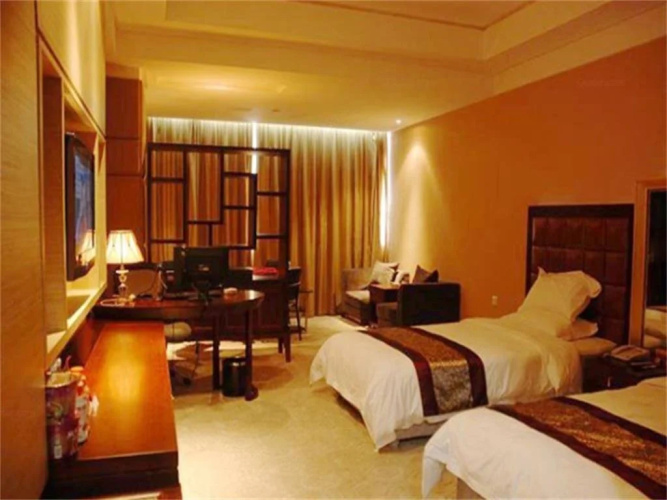 Five-Ring Hotel