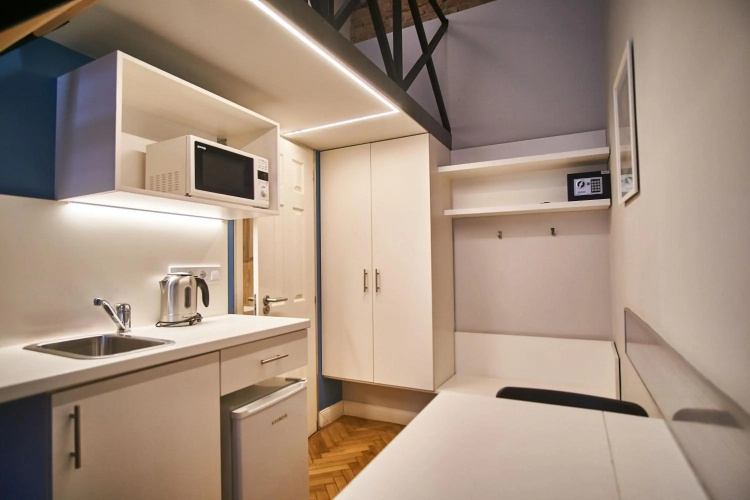 Z40 Apartments - hostAID
