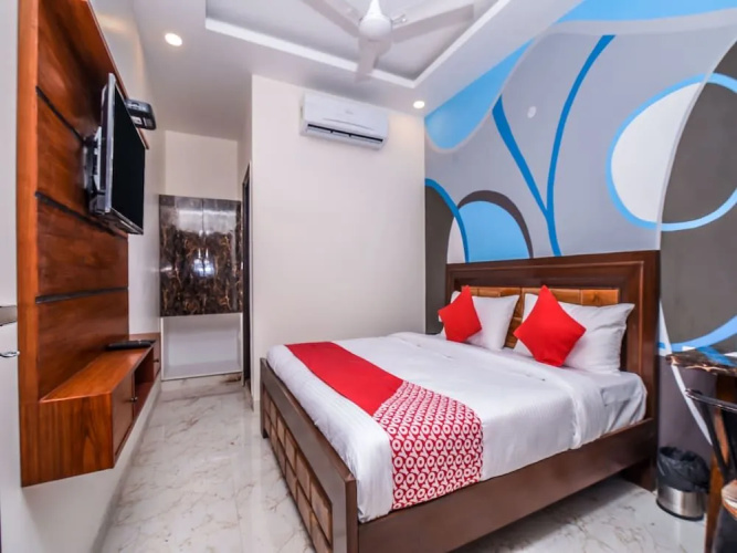 OYO 14896 City Galaxy Inn