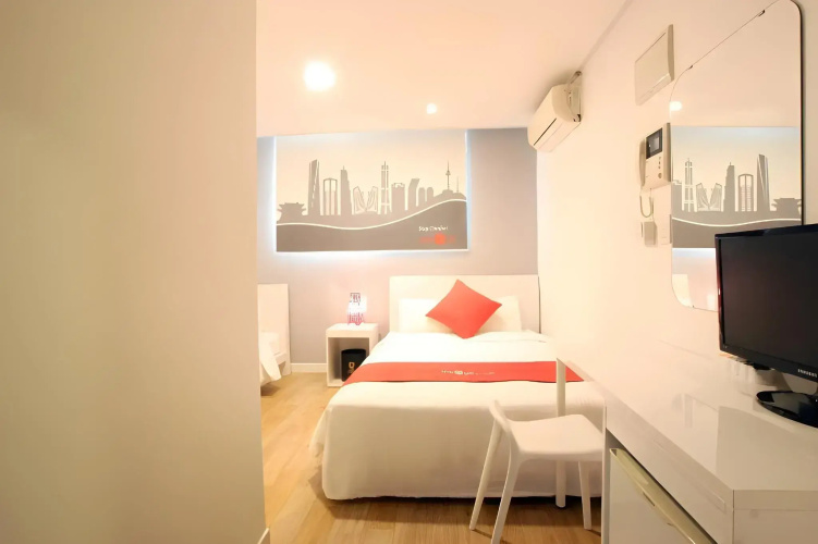 Three Seven Hotel