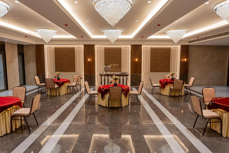 OYO 24912 Hotel Raunak