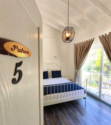 Deluxe Double room with city view