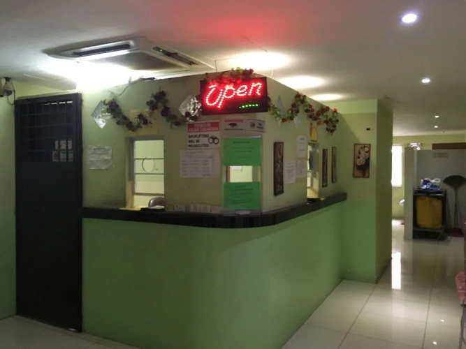 Red Apple Hotel