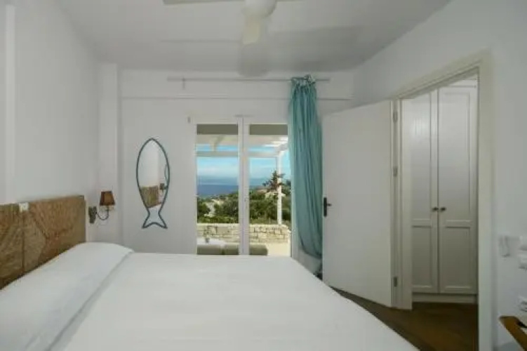 Apeiron II Villa