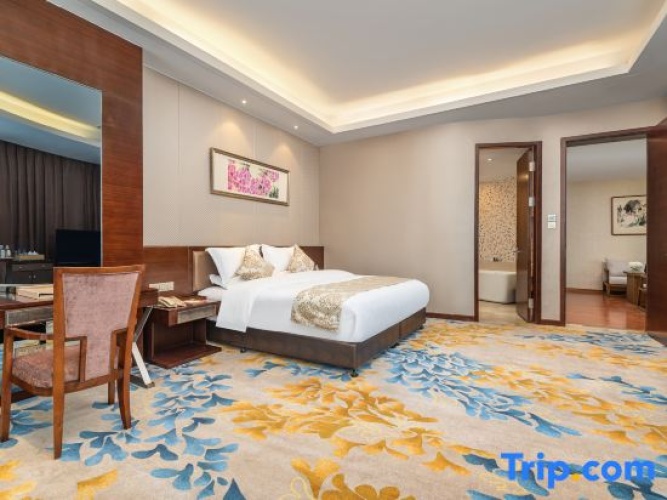 1 Bedroom Deluxe Suite