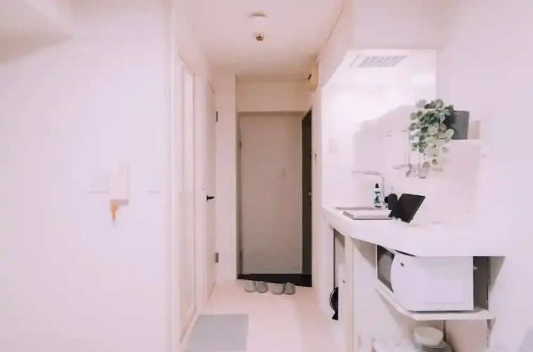 Minimalist Loft 802