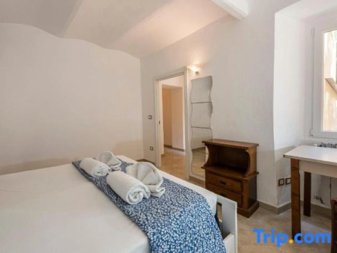2 Bedrooms Twin Apartment