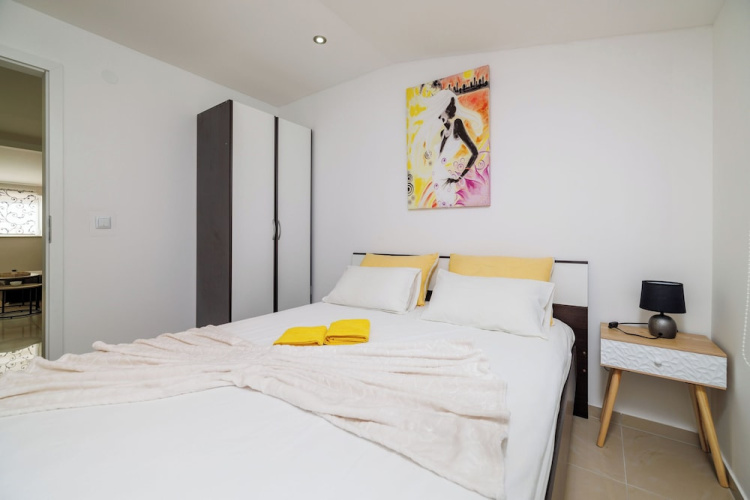 Apartments Pera